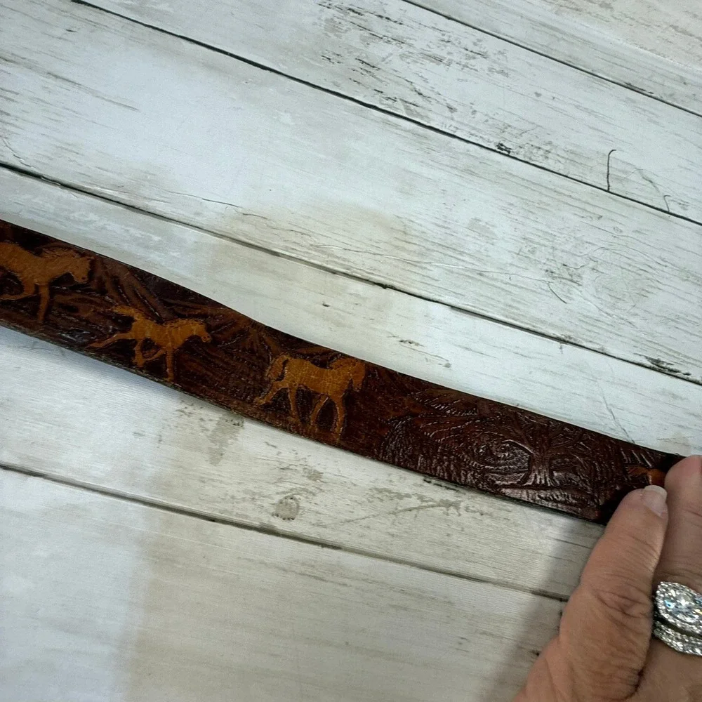 Wrangler‎ Brown Tooled Leather Western Horse Belt Silver Trophy Buckle Size 28